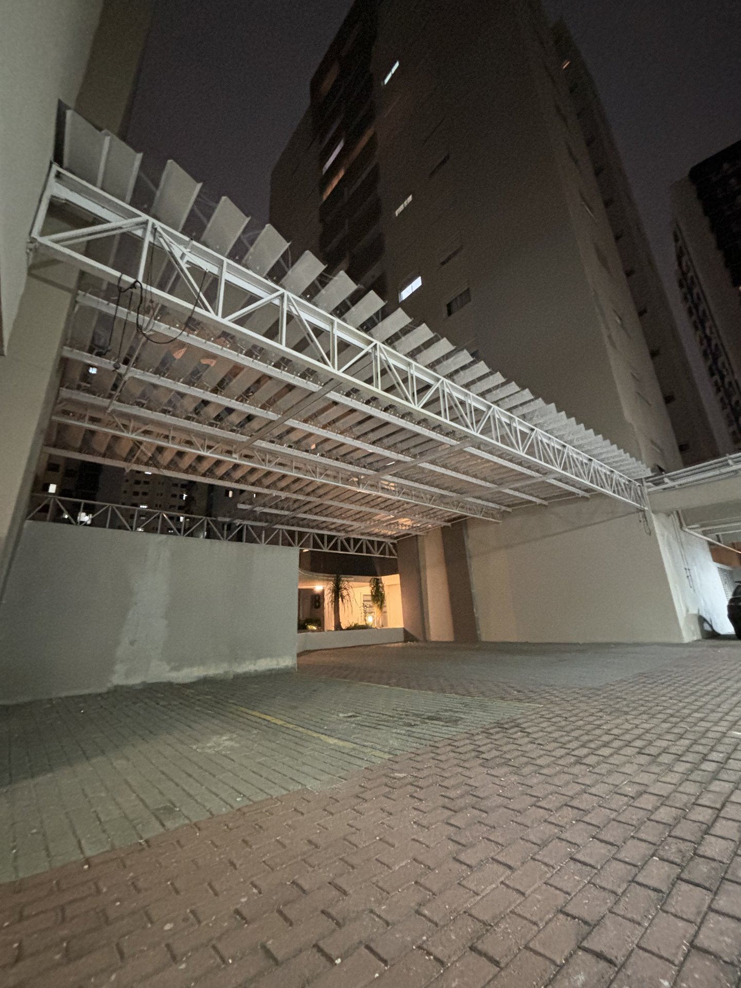 Cobertura Retrátil: Guia Completo 2026 | Preços, Tipos e Instalação